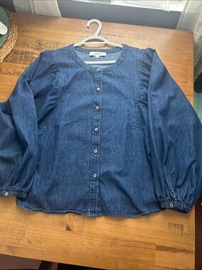 LOFT Denim Button-Front Round-Neck Blouse in Indigo Blue